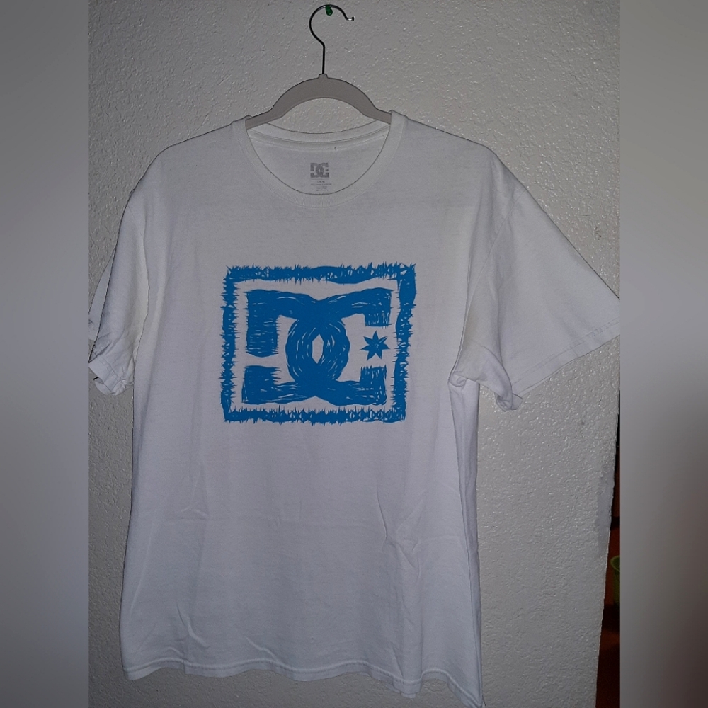 DC SHOE CO USA LARGE WHITE T-SHIRT
